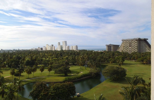 Luxuriöse Wohnung am Golfplatz am Meer in Acapulco