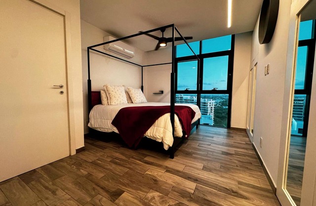 Luxurious apartment with exclusive city views