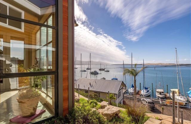 Luxurious Bayfront Home