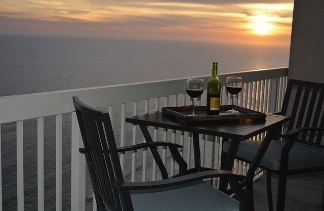 Luxuriöses Strand-Penthouse! * Kingsize-Bett mit 2 Bädern! + KOSTENLOSER STRAND-SERVICE!
