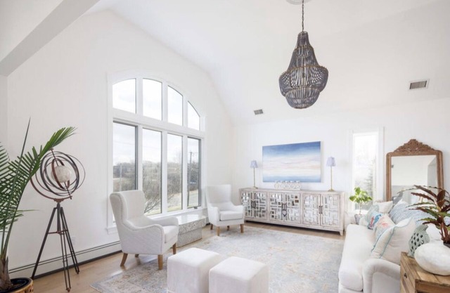 Luxurious beach house on the Long Island sound