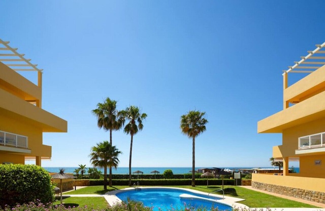 3 bedroom beachfront apartment La Cala de Mijas