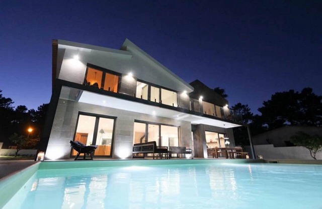 Luxuriöses Casa Marcelo an der Silberküste, Swimmingpool, Fitnessraum, WLAN, Strand zu Fuß erreichbar