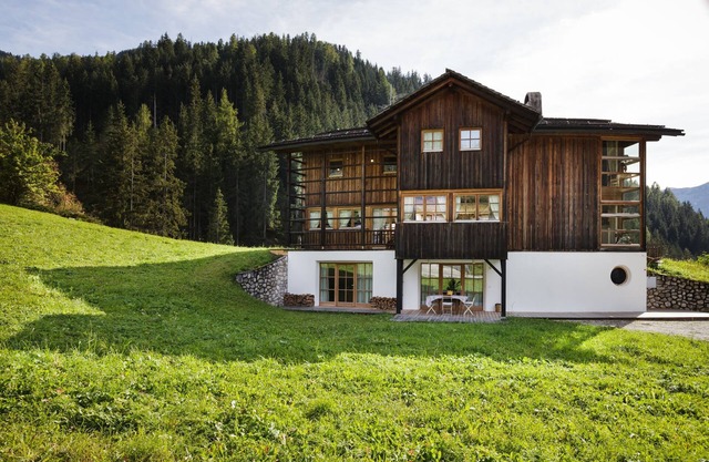 Luxuriöses Chalet mit Whirlpool, traumhaftem Interieur, WLAN und Garten