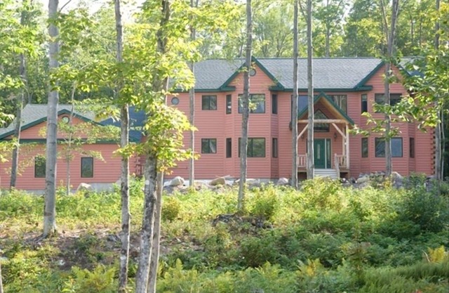 Luxuriöses Chalet in schönen weißen Bergen