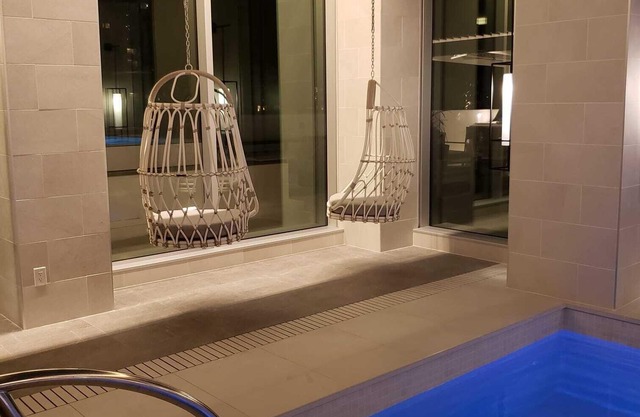 Luxurious Condo Downtown Montreal