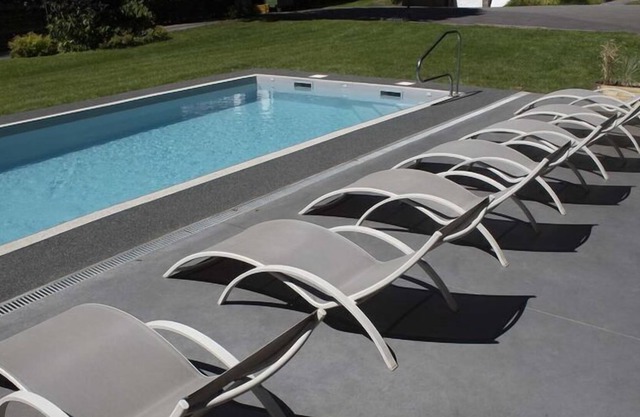 Luxuriöses Ferienhaus auf dem Land mit swimmingpool