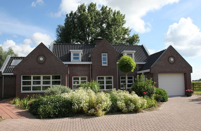 Vintage Ferienhaus in Steenbergen mit Stallungen