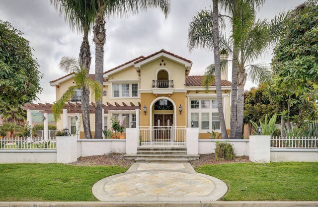 Luxurious East Los Angeles Mansion