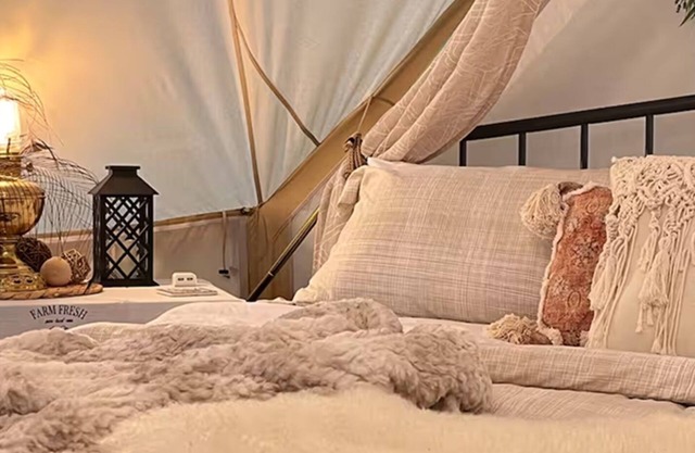 Luxurious Fall Camping near Hiking Trails Wine Tours Mountain Views