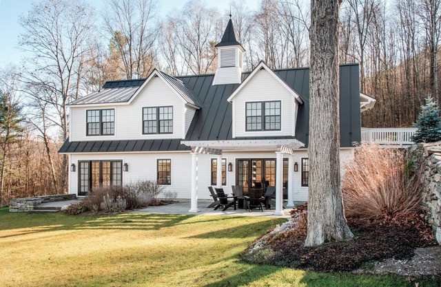 Luxurious, Family Friendly, Nature Retreat at Meadows Edge!