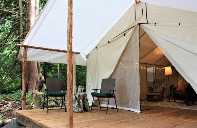 Luxurious Glamour Camping in Northwest Cedar Forest