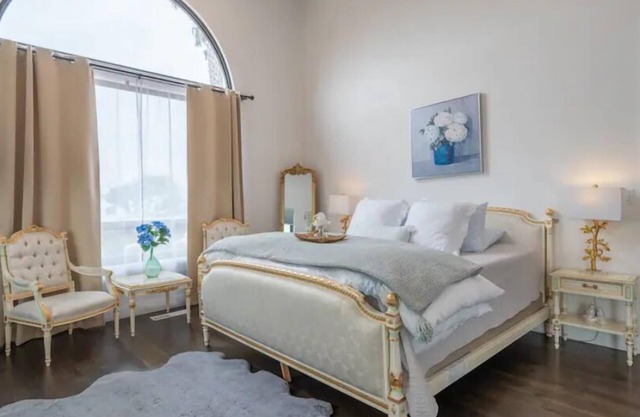 Luxurious guest house with Great Views of Monterey Bay