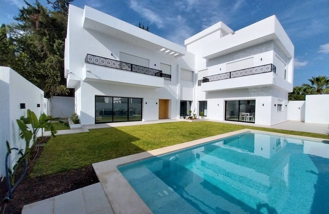 Luxurious Hammamet Family Villa 900m from the beach