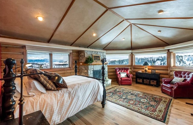 Luxuriöse Hillside Lodge; Annehmlichkeiten; weitreichende Aussicht