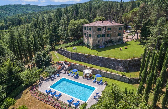 Schönes Haus in Monterchi mit Whirlpool