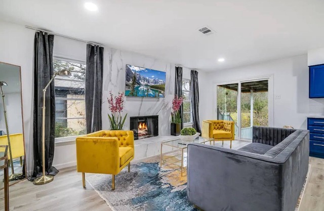 💫Magical Luxe Oasis with 🛀Hot Tub👑King Size Bed