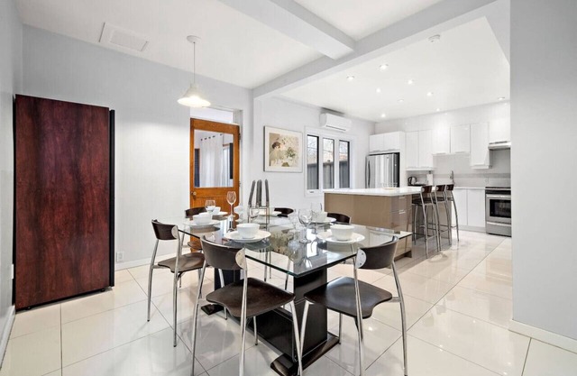 Luxurious House Big Terrace | Sleeps 16 | 3bath