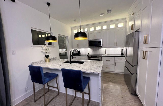 Luxurious Living: Experience the Best of Galleria 2-Bedroom Condo & 2 Car Garage
