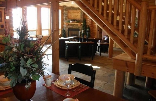 Luxuriöses Log Home mit Mille Lacs Lake Sonnenaufgang Ansichten
