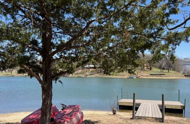 Luxurious newly renovated villa located on Twin Lakes