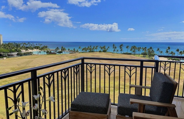 Luxuriöse Suite mit Meerblick - Beach Front Beach Villas in Ko Olina, 8. FL # OT824