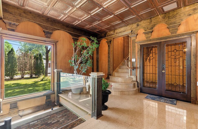Luxurious Private Pool & Hot Tub!