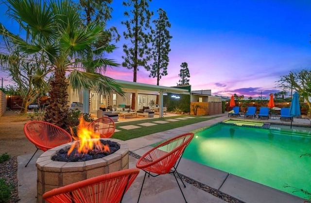 Luxurious Palm Springs Getaway with Pool