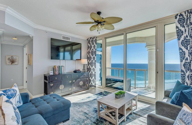 Luxurious Portofino Resort Condo, Panoramic Ocean Views, 8 Pools, Steps From The Beach!