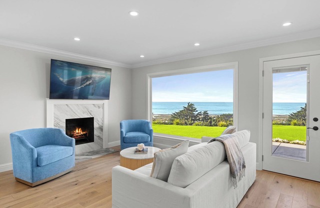 Luxurious Private Coastal Home – Hot Tub & Ocean Views Near San Francisco