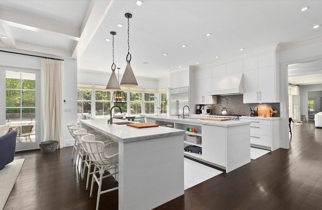 Luxurious Private Hamptons Retreat!