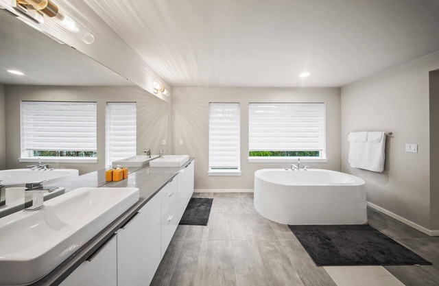 Luxurious residence beside golf course in exclusive upscale neighborhood