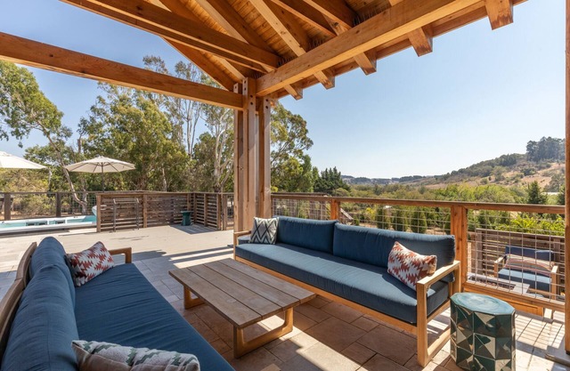 The Perfect Sebastopol Zen Retreat, Sebastuary. Yoga Studio, Swim Spa, Hot Tub and a Labyrinth!