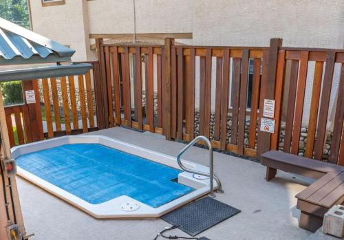 Luxurious Retreat/Hot Tub/Mountain View/4 Beds