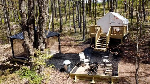 Luxurious Safari Tent in Cooperstown, NY - Perfect Glamping Spot for a Romantic Getaway