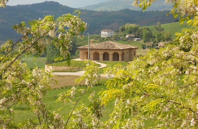 Luxuriöse Einzelvilla in Panoramalage mit Pool, Superpanoramalage