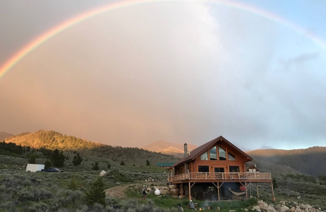 Luxuriöse SW Montana Blockhütte in der Nähe von Maverick Mountain Ski & Elkhorn Hotspring