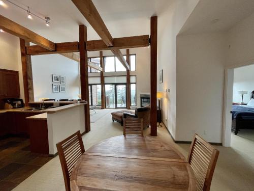 Luxurious Top Floor Villa With Sweeping Pacific Ocean - Bbv
