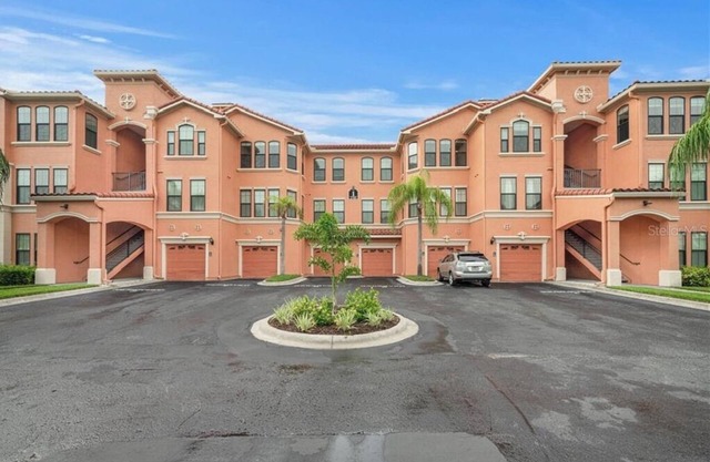 Luxuriöse Wohnung mit zwei Schlafzimmern in Clearwater