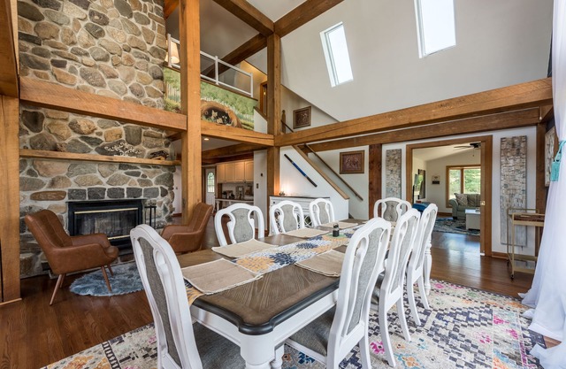 Luxurious farmhouse with breathtaking views on sprawling 14-acre farm