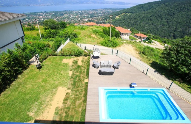 Luxurious villa 5 B. in Sapanca (Private Pool)