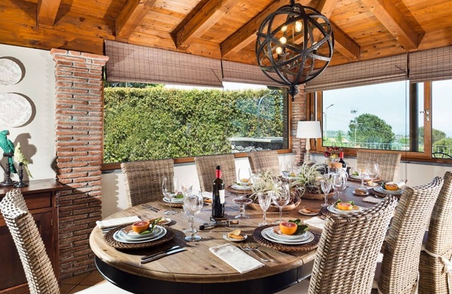 Luxurious villa on the Etna slopes, with private pool and fitness area