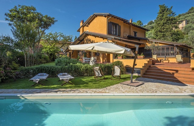 LUXURIÖSE VILLA MIT WICHTIGEN AUSFÜHRUNGEN, OASE DES FRIEDENS, UM KOKOLAR ZU VERLASSEN