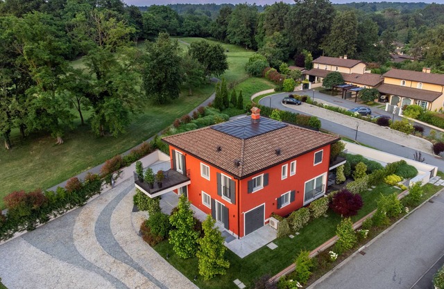 Elegant and Spacious Villa with Pool and Garden in the Bogogno Golf Club