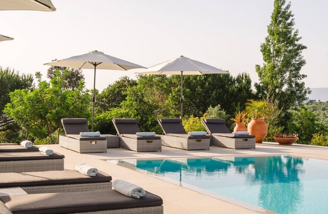 Luxurious Wine Country Villa - Near Lisbon
