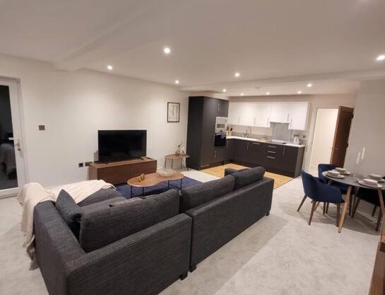 Luxury 1 Bed Apartment In The Heart Of Rochester