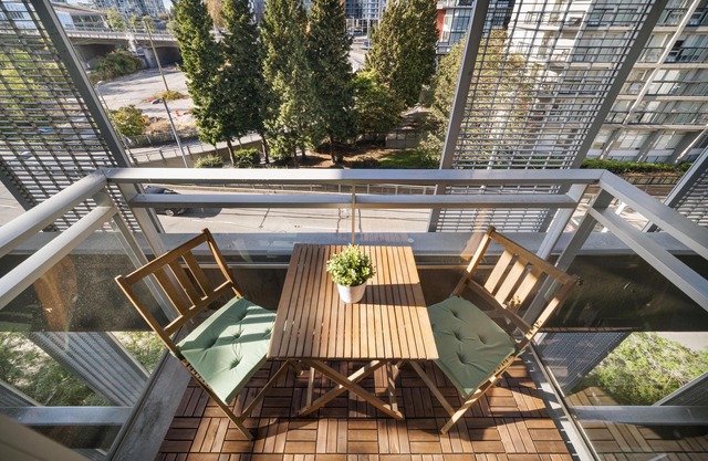 Luxury 1 Bedroom Apartment in Downtown Vancouver
