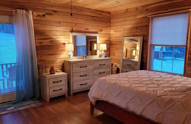 Luxury 1-bedroom apartment on a lavender farm
