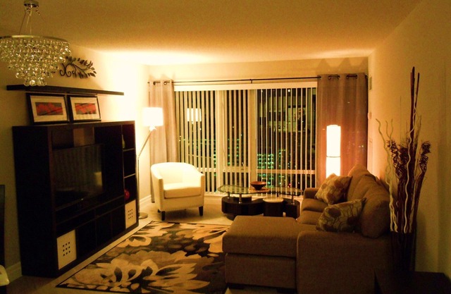 Luxury 1 Bedroom Condo im Herzen von Downtown Toronto