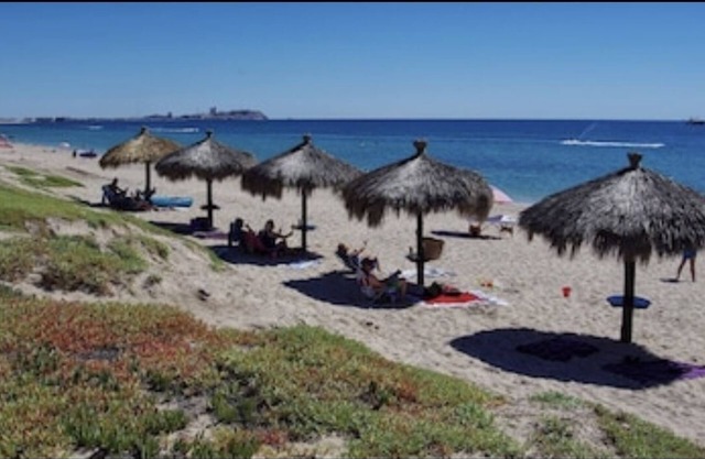 Luxury 1 bedroom condo 3 minute walk to the beach. B103